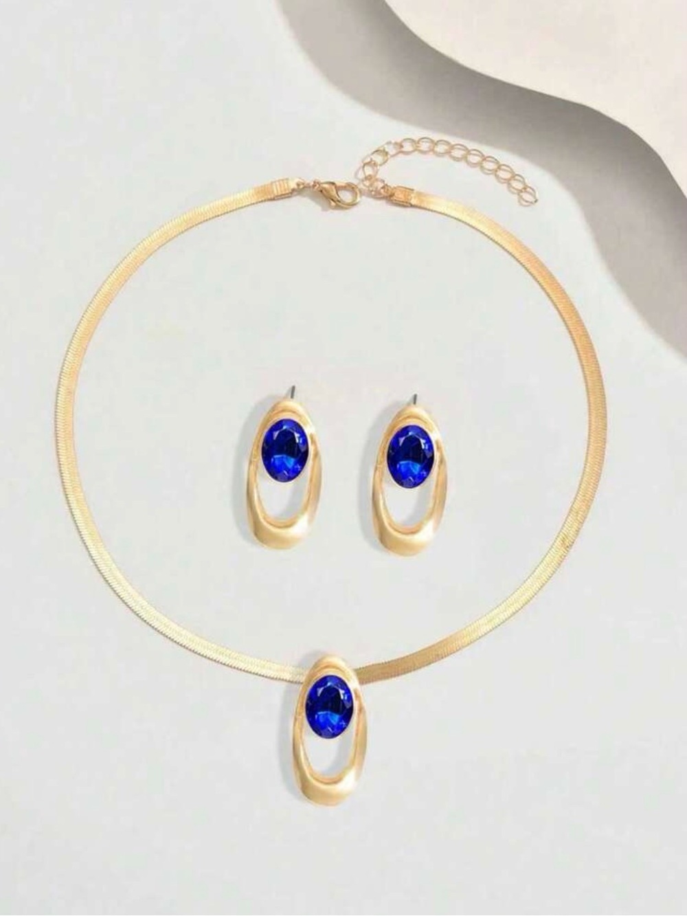 3 piece jewelry set Gold tone and Blue costume Jewelry NEW